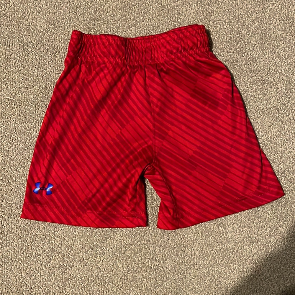 NWOT Under Armour shorts